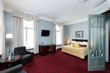 Фото номера Полулюкс - Историческое главное здание Отель Hestia Hotel Barons Old Town г. Таллин 4