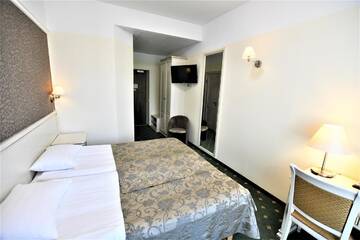 Фото номера Двухместный номер Делюкс с 1 кроватью Отель Hotel St. Barbara г. Таллин 5