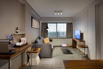 Фото номера Полулюкс с сауной Отель Radisson Blu Hotel Olümpia г. Таллин 5