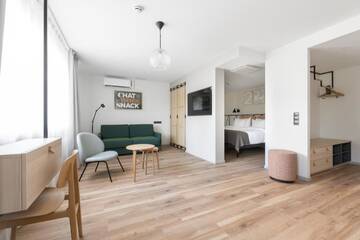 Фото номера Семейный номер (для 2 взрослых и 2 детей) Отель Oru Hub Hotel г. Таллин 6