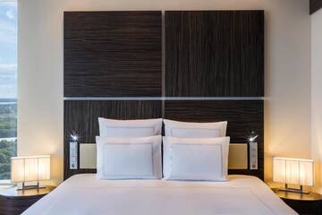 Фото номера Представительский номер &quot;Свисс&quot; c кроватью размера &quot;king-size&quot; Отель Swissotel Tallinn г. Таллин 5
