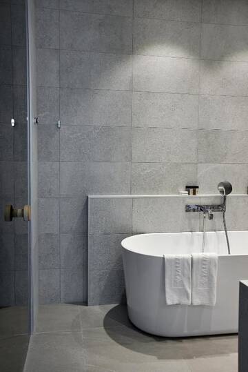 Фото номера Люкс с 2 спальнями, сауной и доступом в спа-центр Отель Tallink Spa &amp; Conference Hotel г. Таллин 10