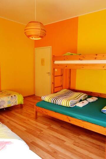 Фото номера Семейный номер (для 5 взрослых) Хостелы Viru Backpackers Hostel г. Таллин 7