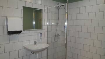 Фото номера Двухместный номер с 2 отдельными кроватями Хостелы Hostel Tallinn г. Таллин 9