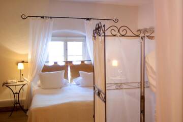 Фото номера Люкс Отель The Three Sisters Boutique Hotel г. Таллин 3