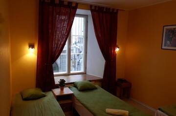 Фото номера Двухместный номер с 2 отдельными кроватями Хостелы Zinc Old Town Hostel Tallinn г. Таллин 18