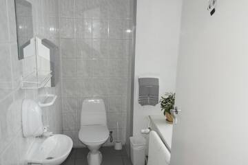 Фото номера Трехместный номер Хостелы Zinc Old Town Hostel Tallinn г. Таллин 21