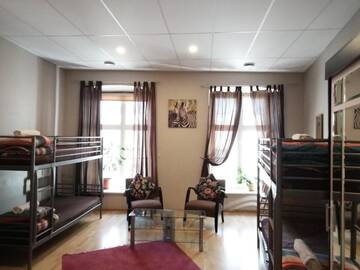 Фото номера Семейный номер (для 6 взрослых) Хостелы Zinc Old Town Hostel Tallinn г. Таллин 11