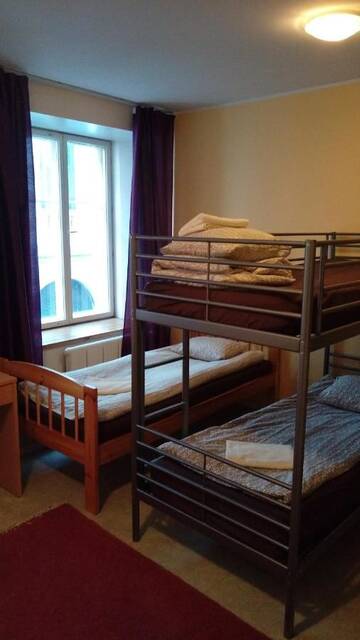 Фото номера Семейный номер (для 6 взрослых) Хостелы Zinc Old Town Hostel Tallinn г. Таллин 16