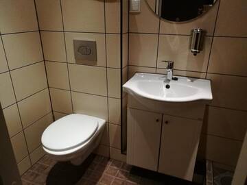 Фото номера Двухместный номер с 1 кроватью и собственной ванной комнатой Хостелы Mahtra Hostel г. Таллин 6