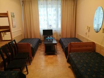Фото номера Четырехместный номер с общей ванной комнатой Хостелы Mahtra Hostel г. Таллин 3
