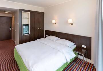 Фото номера Стандартный номер Отель Park Inn by Radisson Meriton Conference &amp; Spa Hotel Tallinn г. Таллин 5