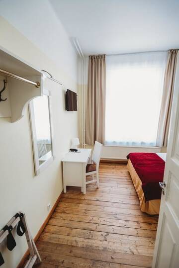 Фото номера Двухместный номер с 1 кроватью Отель Economy Hotel г. Таллин 11