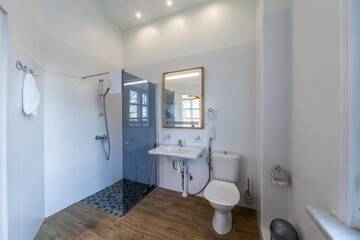 Фото номера Улучшенный двухместный номер с 1 кроватью Отель Aquamarine Hotel г. Таллин 12