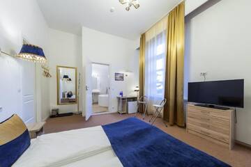 Фото номера Люкс с кроватью размера &quot;queen-size&quot; и гидромассажной ванной Отель Aquamarine Hotel г. Таллин 2