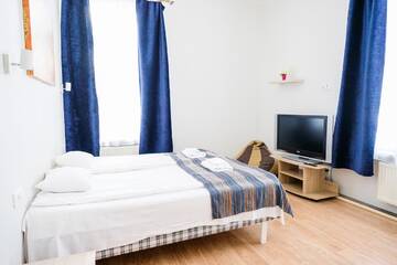 Фото номера Улучшенный двухместный номер с 1 кроватью Отель Aquamarine Hotel г. Таллин 2