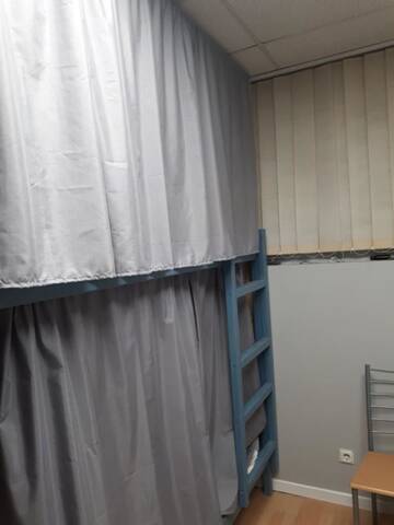 Фото номера Спальное место на двухъярусной кровати в общем номере для мужчин Хостелы Hostel Umbrella г. Таллин 2