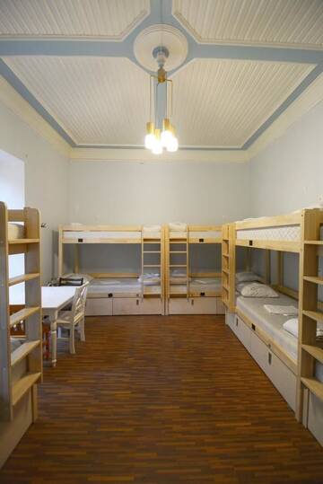 Фото номера Отдельный десятиместный номер Хостелы Lai 22 Hostel &amp; Bar г. Таллин 3