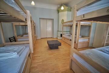 Фото номера Отдельный номер с 8 кроватями Хостелы Lai 22 Hostel &amp; Bar г. Таллин 7