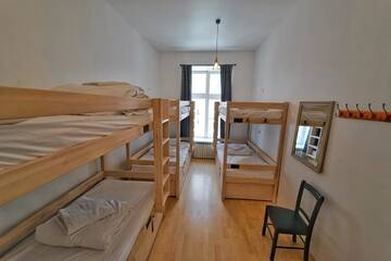 Фото номера Кровать в общем 6-местном номере для женщин Хостелы Lai 22 Hostel &amp; Bar г. Таллин 6