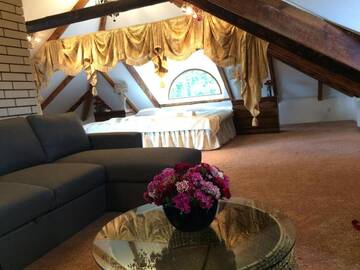 Фото номера Люкс с балконом Отели типа «постель и завтрак» Paivilla Boutique Hotel г. Таллин 7