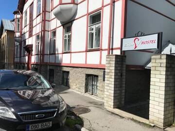 Фото номера Двухместный номер с 2 отдельными кроватями Хостелы Süda Hostel г. Таллин 37