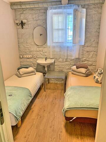 Фото номера Двухместный номер с 2 отдельными кроватями Хостелы Süda Hostel г. Таллин 5
