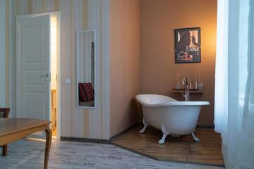 Фото номера Люкс с видом на город Отель Godart Rooms г. Таллин 3