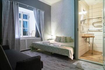 Фото номера Двухместный номер с 1 кроватью и окном Отель Godart Rooms г. Таллин 3