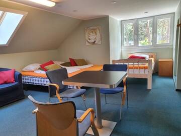 Фото номера Семейный номер Хостелы Freedom65 Hostel and Caravan г. Таллин 10