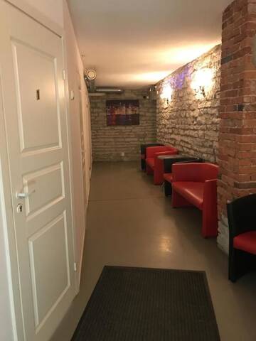 Фото номера Двухместный номер с 1 кроватью и общей ванной комнатой Хостелы Self Service Hostel Tallinn г. Таллин 17
