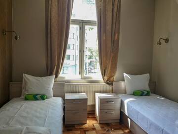 Фото номера Односпальная кровать в общем мужском номере Хостелы Villa Kadriorg Hostel г. Таллин 2